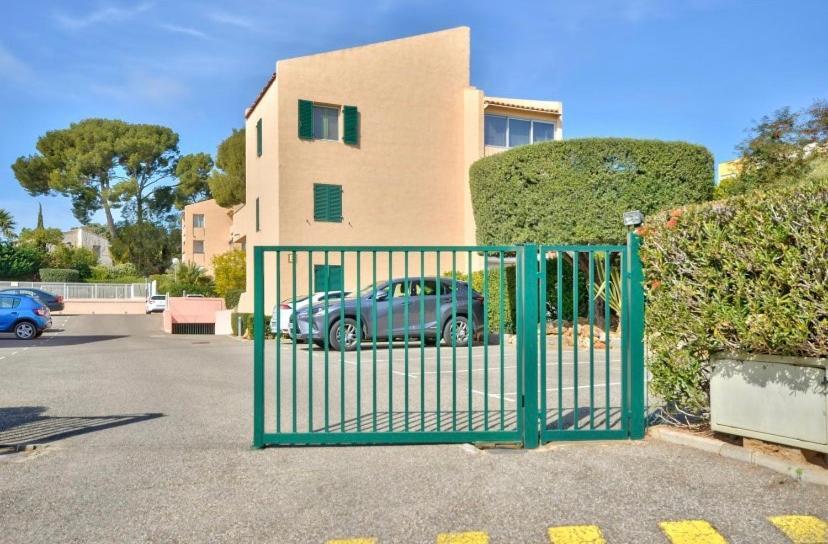 Studio avec piscines à 500m de la plage Bandol Extérieur photo
